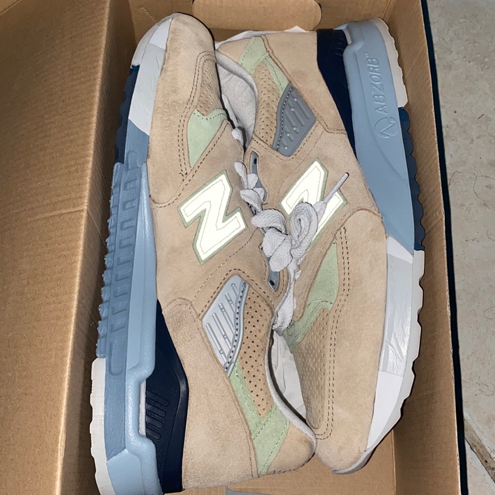 New Balance 998